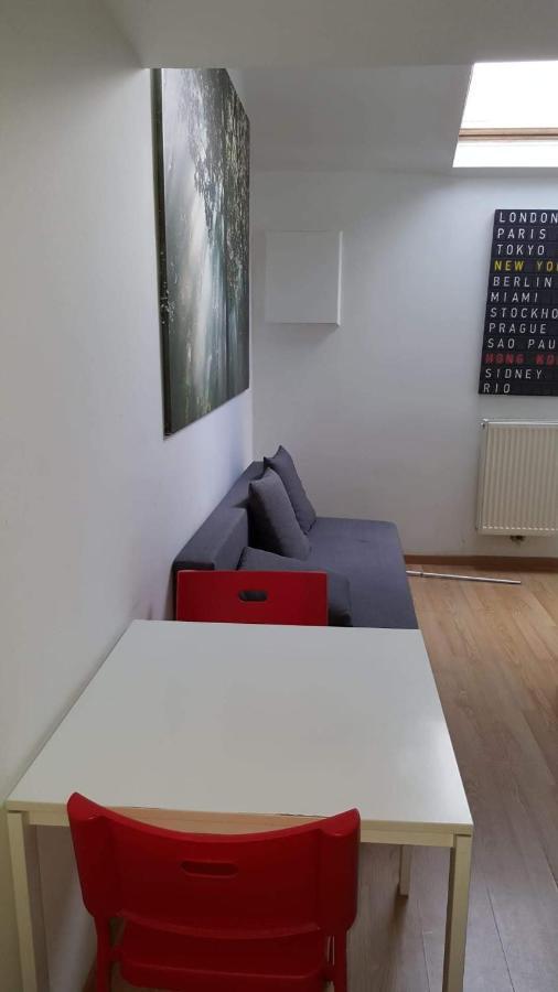 Duplex Sleeps 4 * Bruxelles